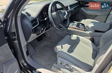 Внедорожник / Кроссовер Audi Q7 2019 в 