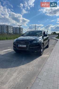 Внедорожник / Кроссовер Audi Q7 2013 в 