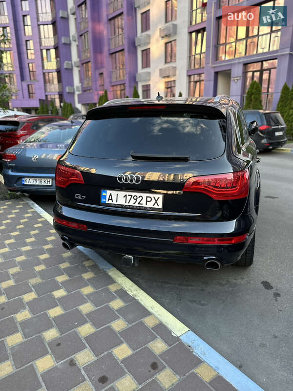 Внедорожник / Кроссовер Audi Q7 2013 в Киеве