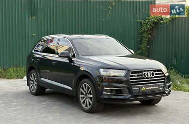 Внедорожник / Кроссовер Audi Q7 2017 в 