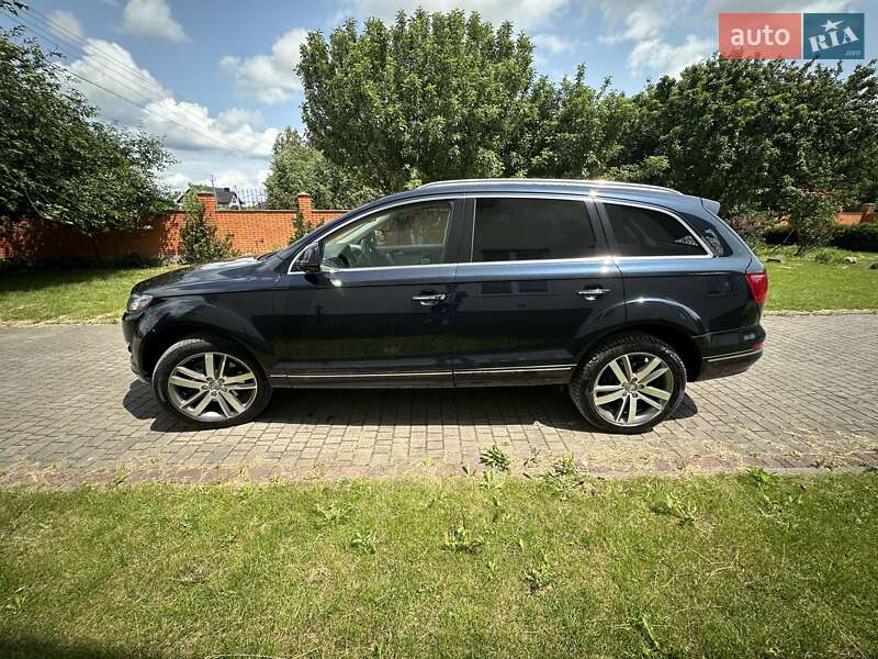 Позашляховик / Кросовер Audi Q7 2012 в Луцьку