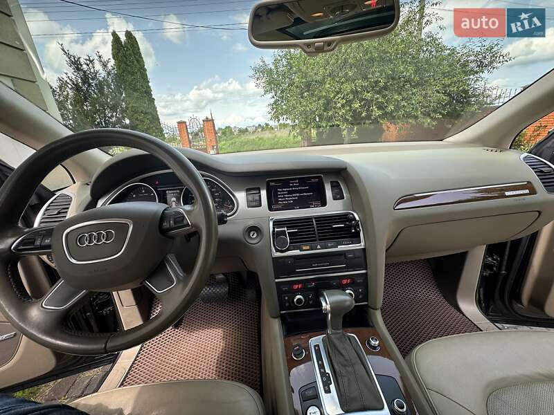 Позашляховик / Кросовер Audi Q7 2012 в Луцьку