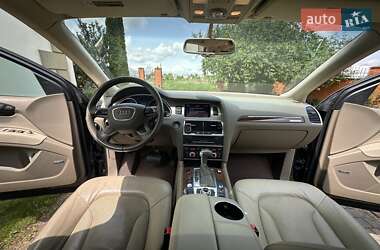 Внедорожник / Кроссовер Audi Q7 2012 в 