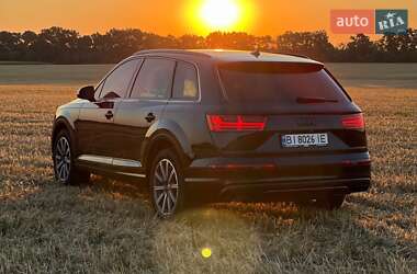 Внедорожник / Кроссовер Audi Q7 2017 в 