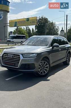 Позашляховик / Кросовер Audi Q7 2016 в Білогородці