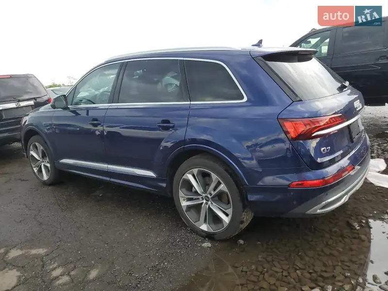 Внедорожник / Кроссовер Audi Q7 2023 в 