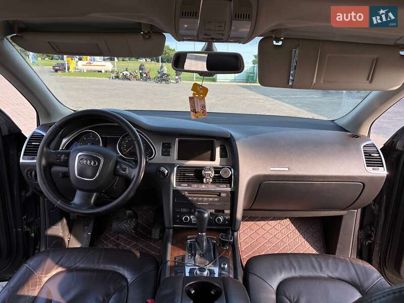 Внедорожник / Кроссовер Audi Q7 2006 в Горохове