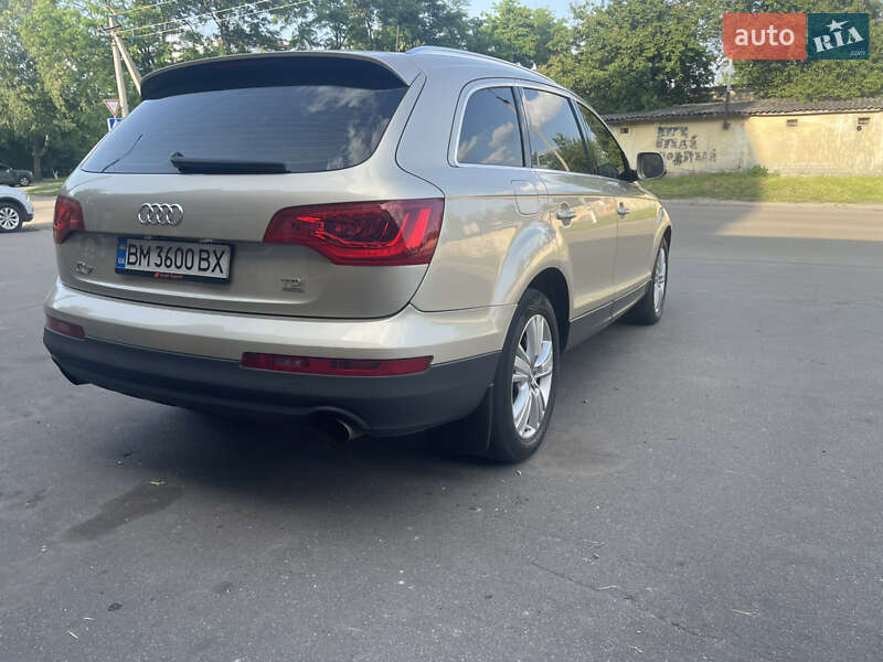 Позашляховик / Кросовер Audi Q7 2012 в Конотопі