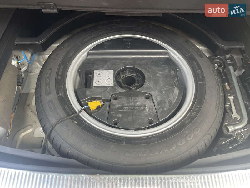 Позашляховик / Кросовер Audi Q7 2012 в Конотопі