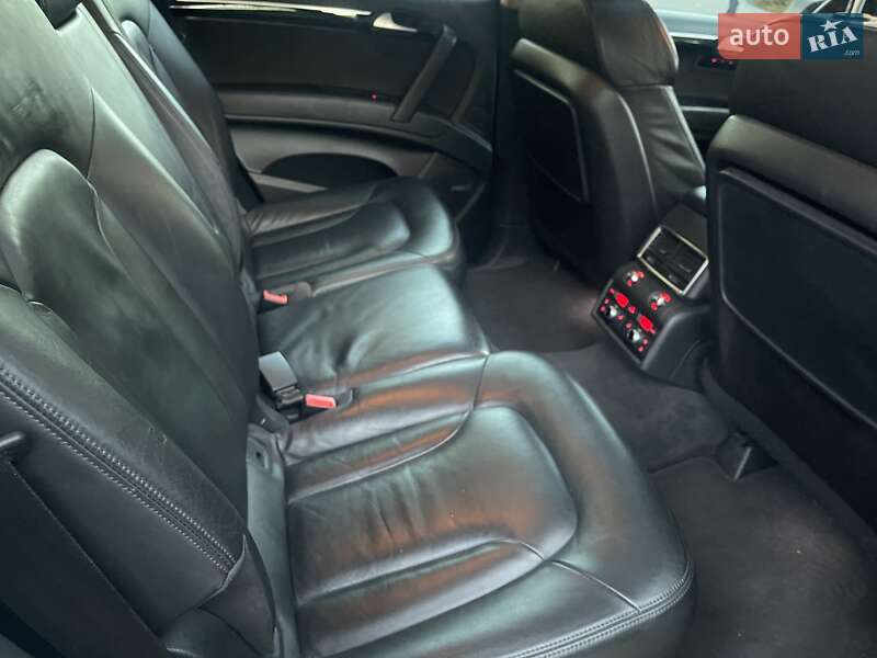 Позашляховик / Кросовер Audi Q7 2012 в Одесі