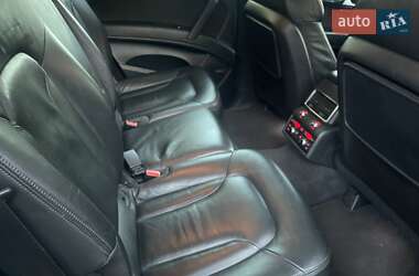 Позашляховик / Кросовер Audi Q7 2012 в 