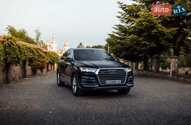Внедорожник / Кроссовер Audi Q7 2017 в 