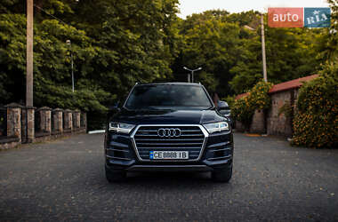 Внедорожник / Кроссовер Audi Q7 2017 в 