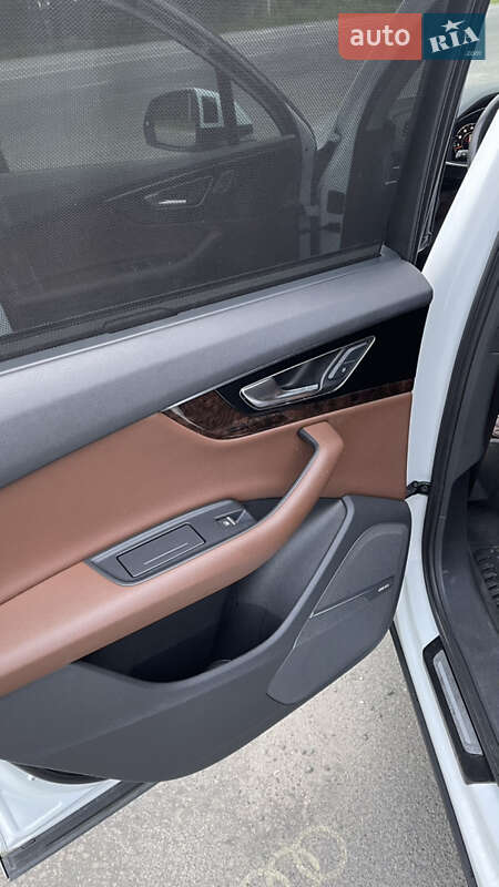 Позашляховик / Кросовер Audi Q7 2019 в Тернополі