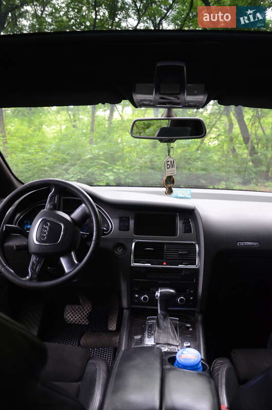 Внедорожник / Кроссовер Audi Q7 2006 в Черновцах
