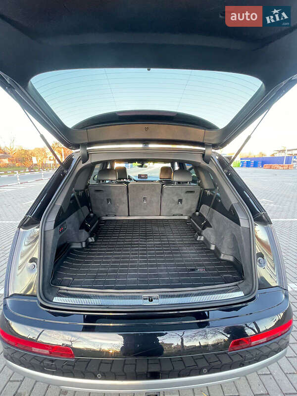 Позашляховик / Кросовер Audi Q7 2017 в Краматорську