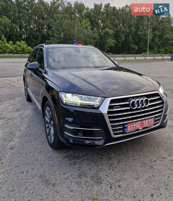 Внедорожник / Кроссовер Audi Q7 2017 в Полтаве