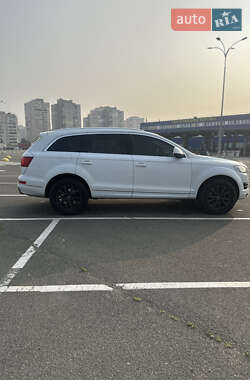 Внедорожник / Кроссовер Audi Q7 2012 в 