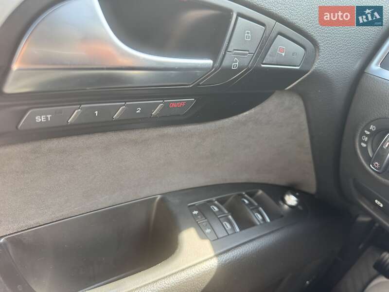 Внедорожник / Кроссовер Audi Q7 2012 в Киеве