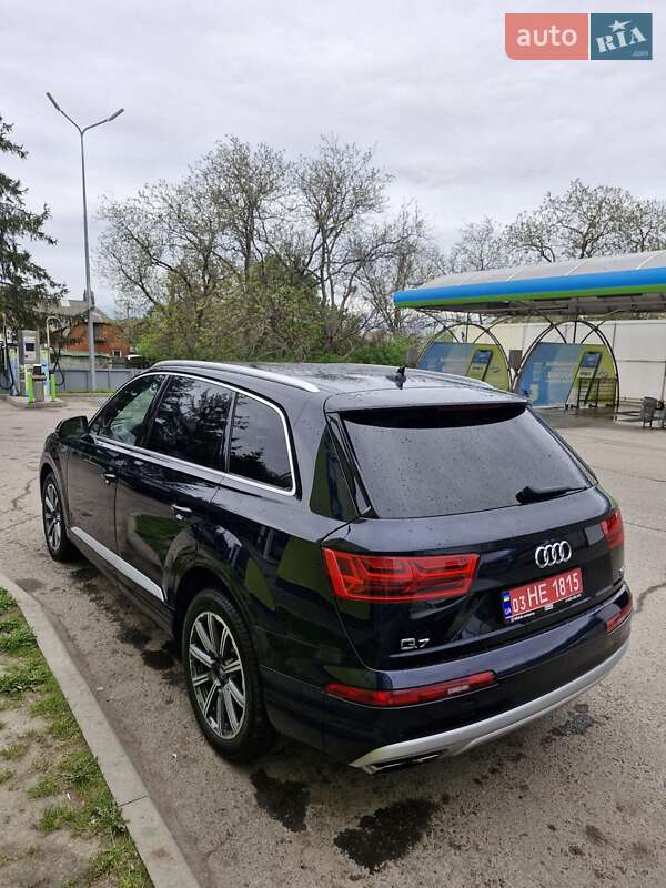 Внедорожник / Кроссовер Audi Q7 2017 в Полтаве