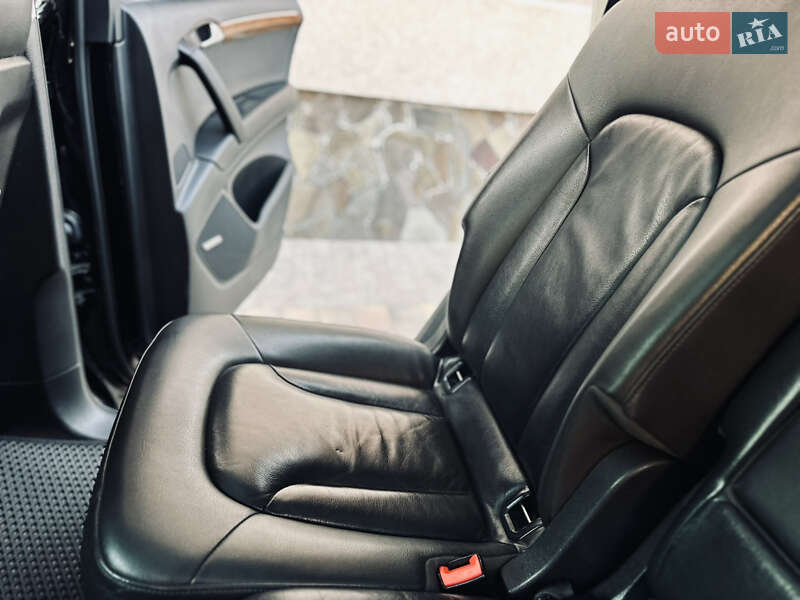 Внедорожник / Кроссовер Audi Q7 2015 в Нижней Апше