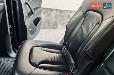 Внедорожник / Кроссовер Audi Q7 2015 в 