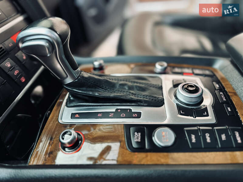 Внедорожник / Кроссовер Audi Q7 2015 в Нижней Апше