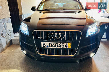 Внедорожник / Кроссовер Audi Q7 2015 в 