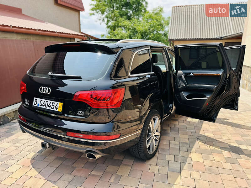 Внедорожник / Кроссовер Audi Q7 2015 в Нижней Апше