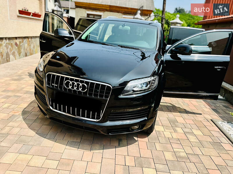 Внедорожник / Кроссовер Audi Q7 2015 в Нижней Апше