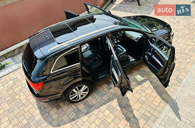 Внедорожник / Кроссовер Audi Q7 2015 в 