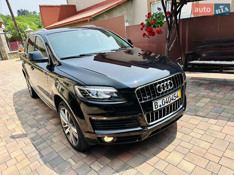 Внедорожник / Кроссовер Audi Q7 2015 в Нижней Апше