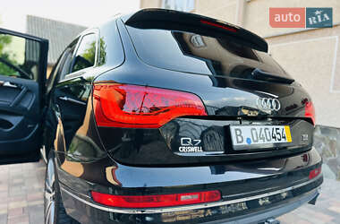 Внедорожник / Кроссовер Audi Q7 2015 в 