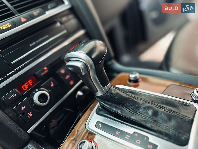 Внедорожник / Кроссовер Audi Q7 2015 в Нижней Апше