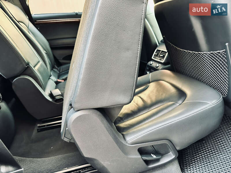 Внедорожник / Кроссовер Audi Q7 2015 в Нижней Апше
