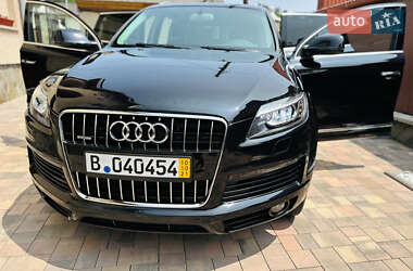 Внедорожник / Кроссовер Audi Q7 2015 в 