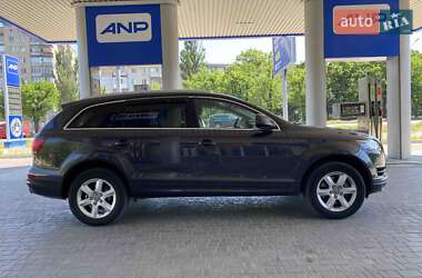 Внедорожник / Кроссовер Audi Q7 2012 в 