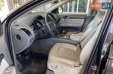 Внедорожник / Кроссовер Audi Q7 2012 в 