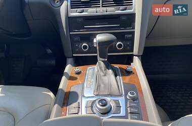 Внедорожник / Кроссовер Audi Q7 2012 в 