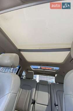 Внедорожник / Кроссовер Audi Q7 2012 в 