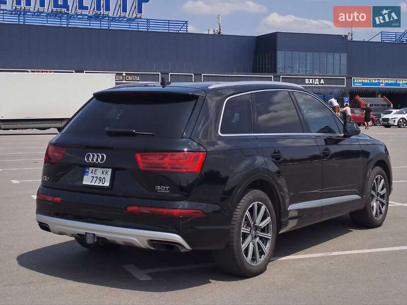 Внедорожник / Кроссовер Audi Q7 2016 в Днепре