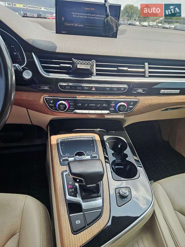 Внедорожник / Кроссовер Audi Q7 2016 в Днепре