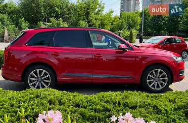 Внедорожник / Кроссовер Audi Q7 2018 в 