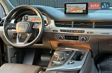Внедорожник / Кроссовер Audi Q7 2018 в 