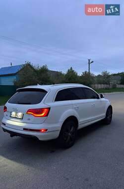 Позашляховик / Кросовер Audi Q7 2011 в Новгород-Сіверському