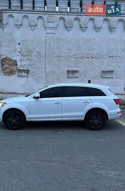 Внедорожник / Кроссовер Audi Q7 2011 в 