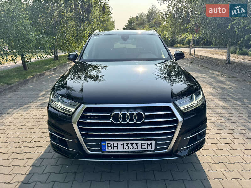 Позашляховик / Кросовер Audi Q7 2016 в Одесі