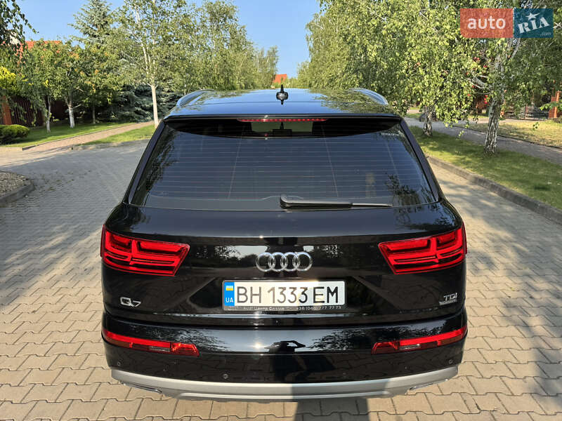 Позашляховик / Кросовер Audi Q7 2016 в Одесі