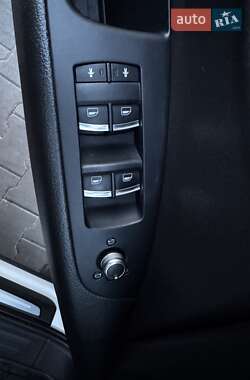 Позашляховик / Кросовер Audi Q7 2012 в 