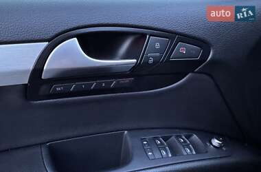 Позашляховик / Кросовер Audi Q7 2012 в 